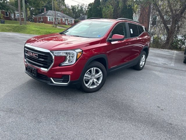 Used 2024 GMC Terrain SLE w/ Driver Convenience Package