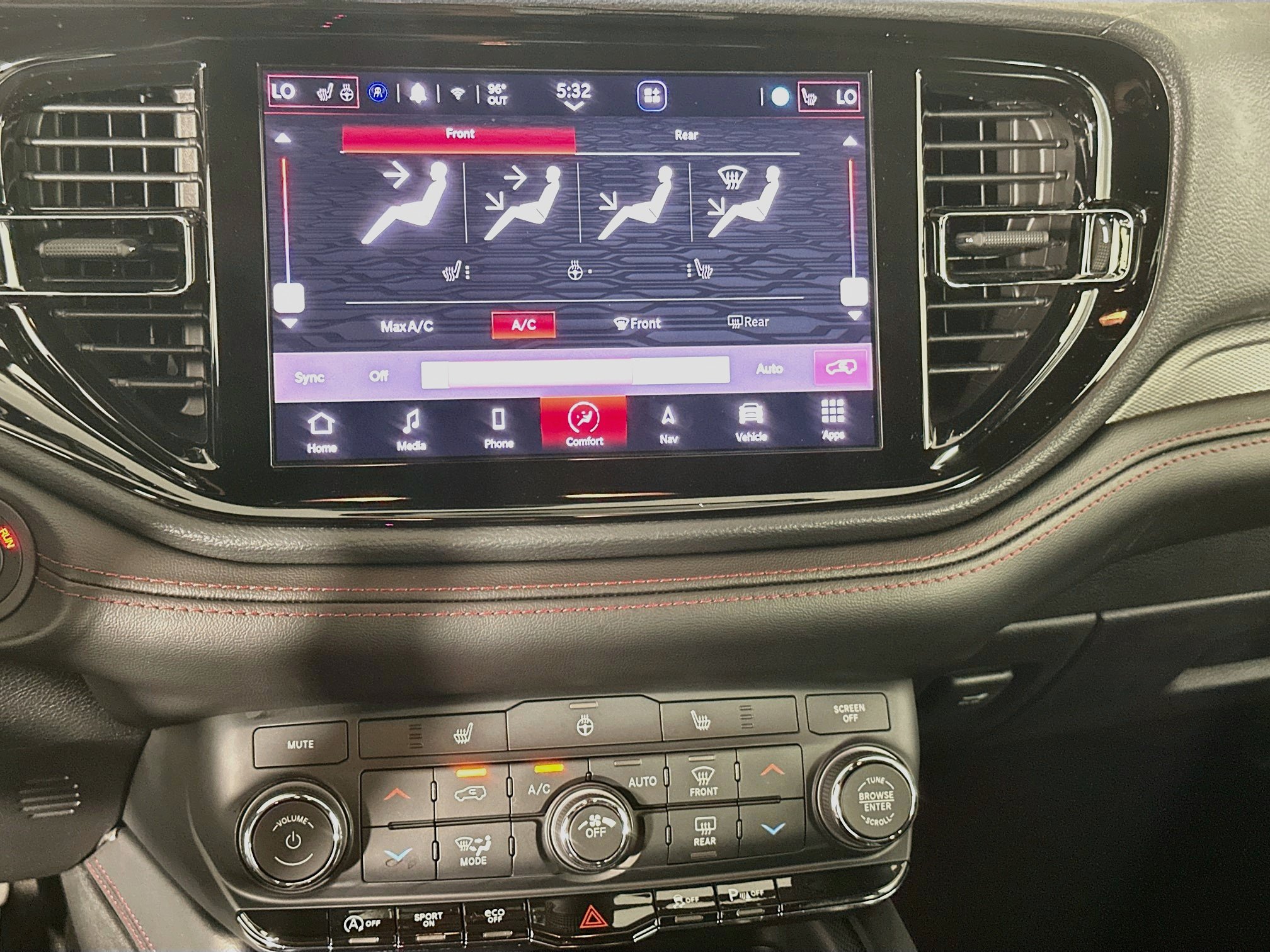 Used 2025 Dodge Durango GT AWD/4WD image 24