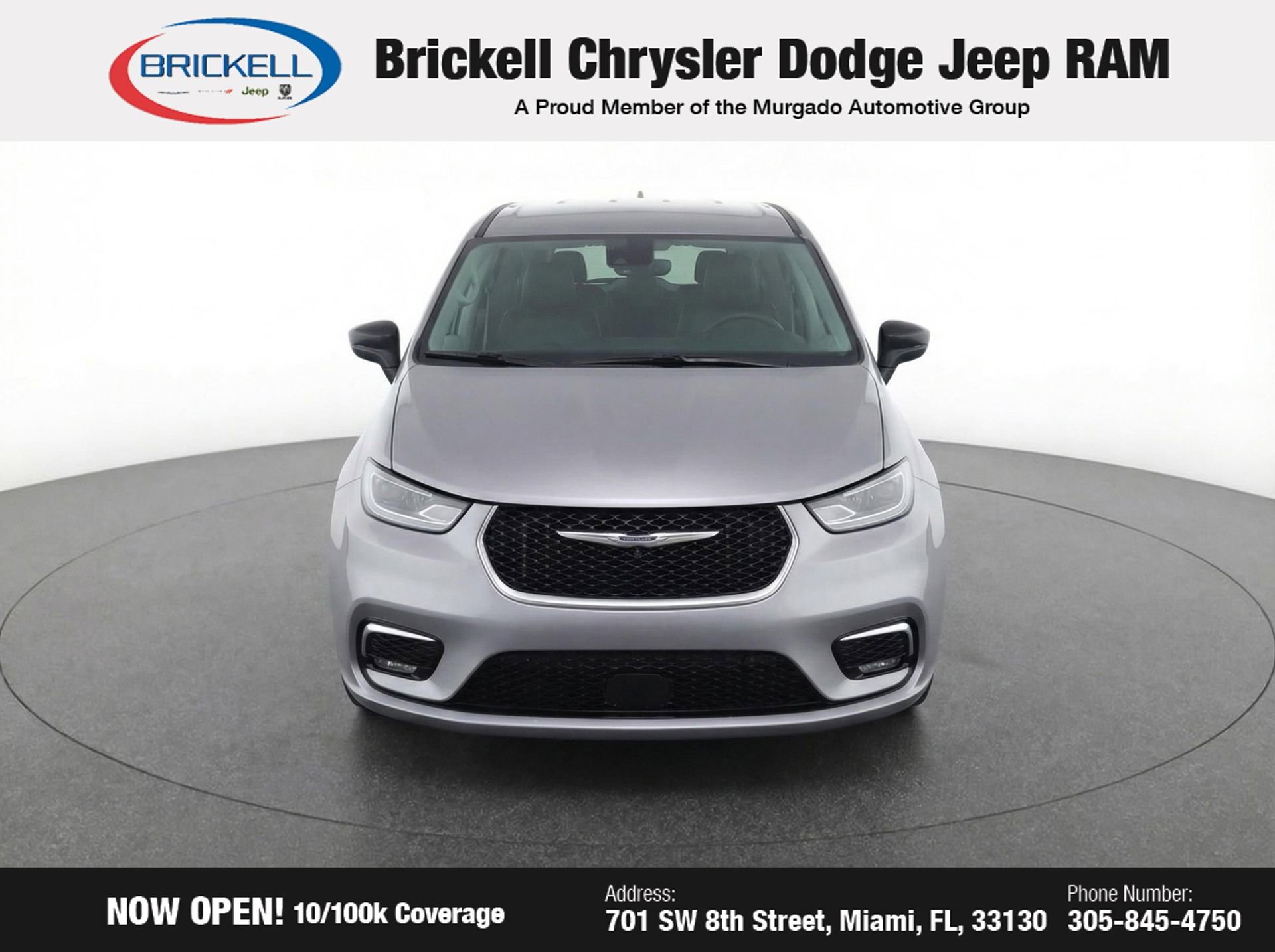 Used 2024 Chrysler Pacifica Touring-L image 5