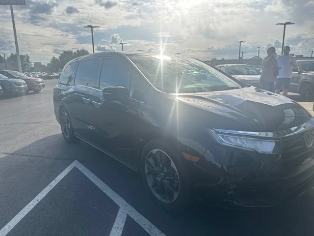Used 2023 Honda Odyssey Elite image 1