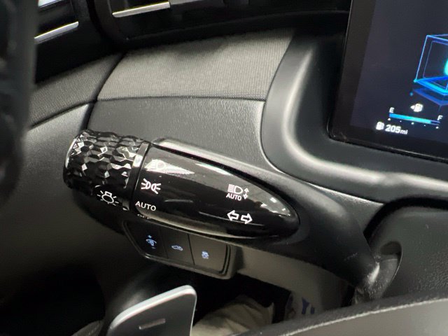 Used 2022 Hyundai Santa Cruz Limited AWD/4WD image 21