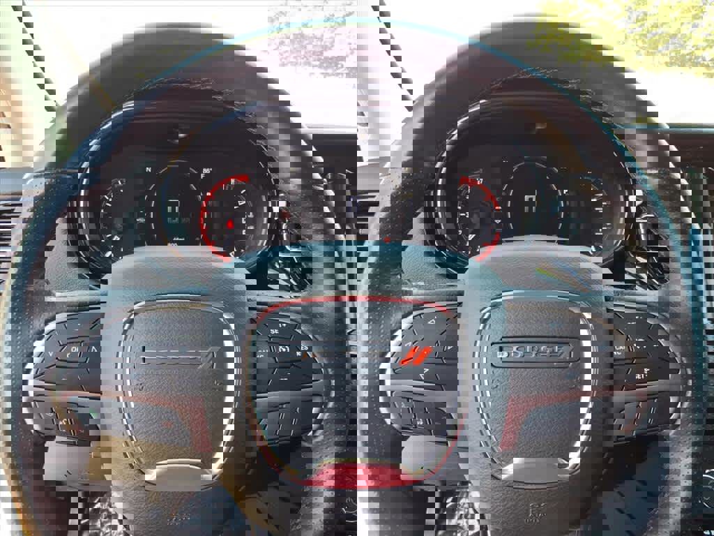 Used 2022 Dodge Durango SXT w/ Anodized Platinum Package image 33