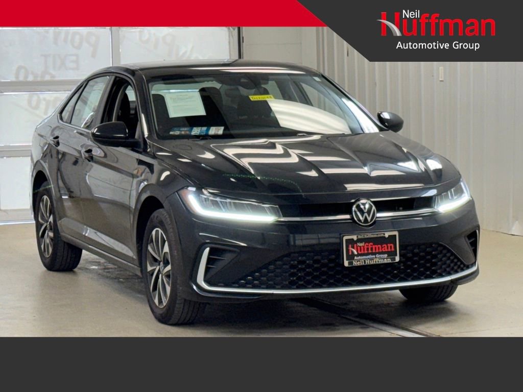 Used 2025 Volkswagen Jetta S image 1