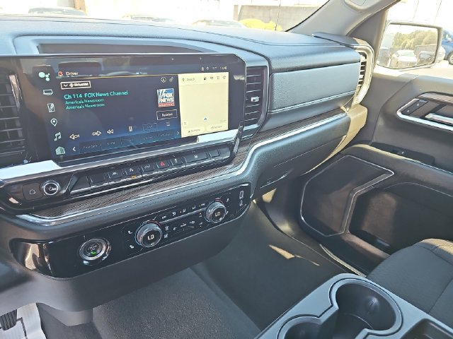 Used 2023 Chevrolet Silverado 1500 LT AWD/4WD image 22