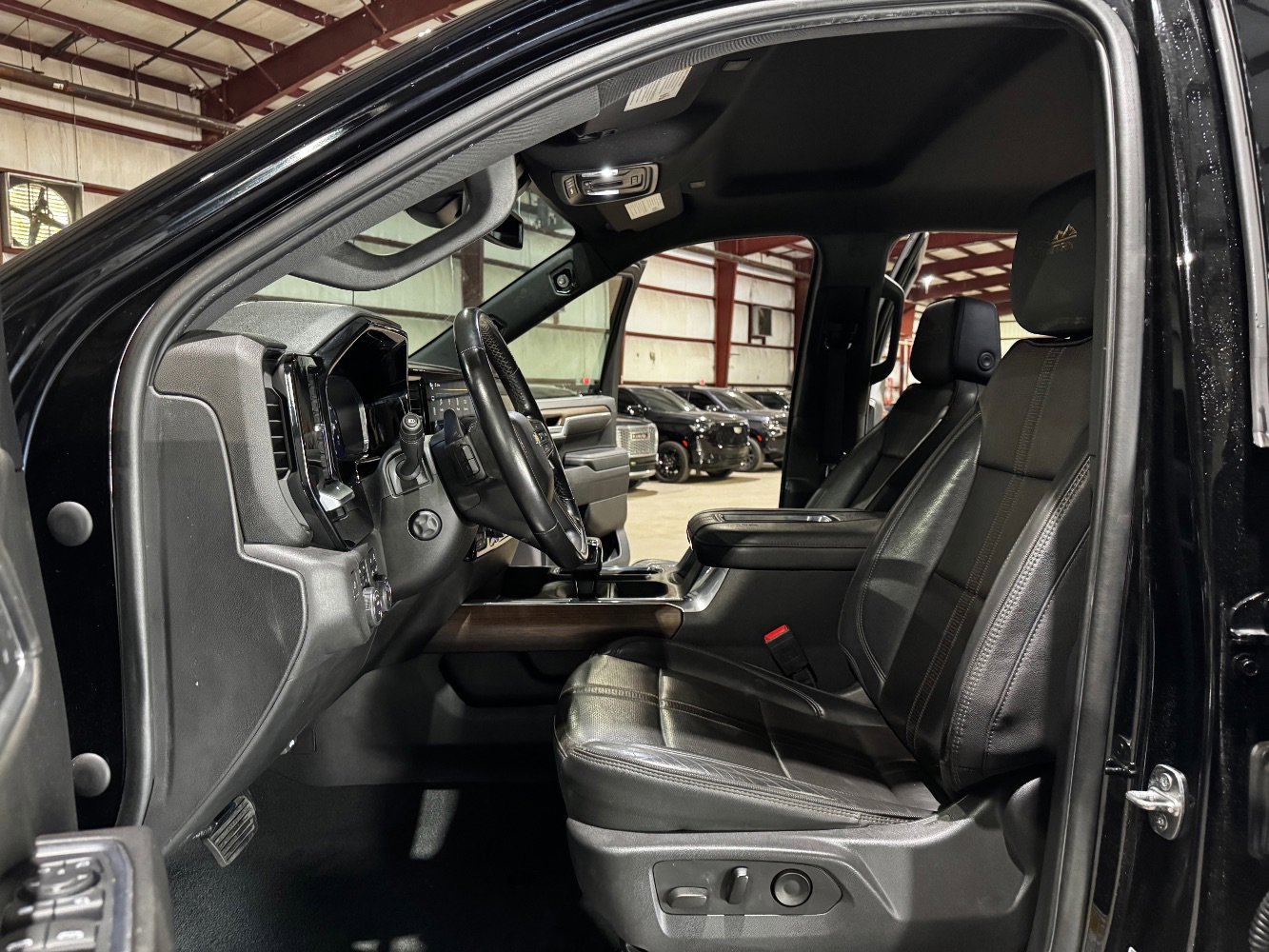 Used 2022 Chevrolet Silverado 1500 High Country image 12
