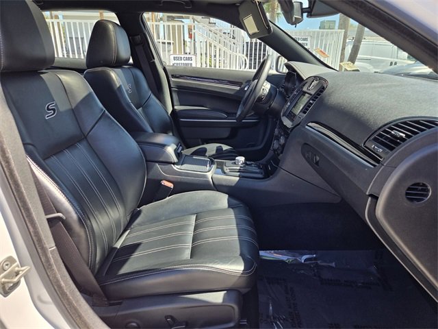 Certified 2023 Chrysler 300 S image 17