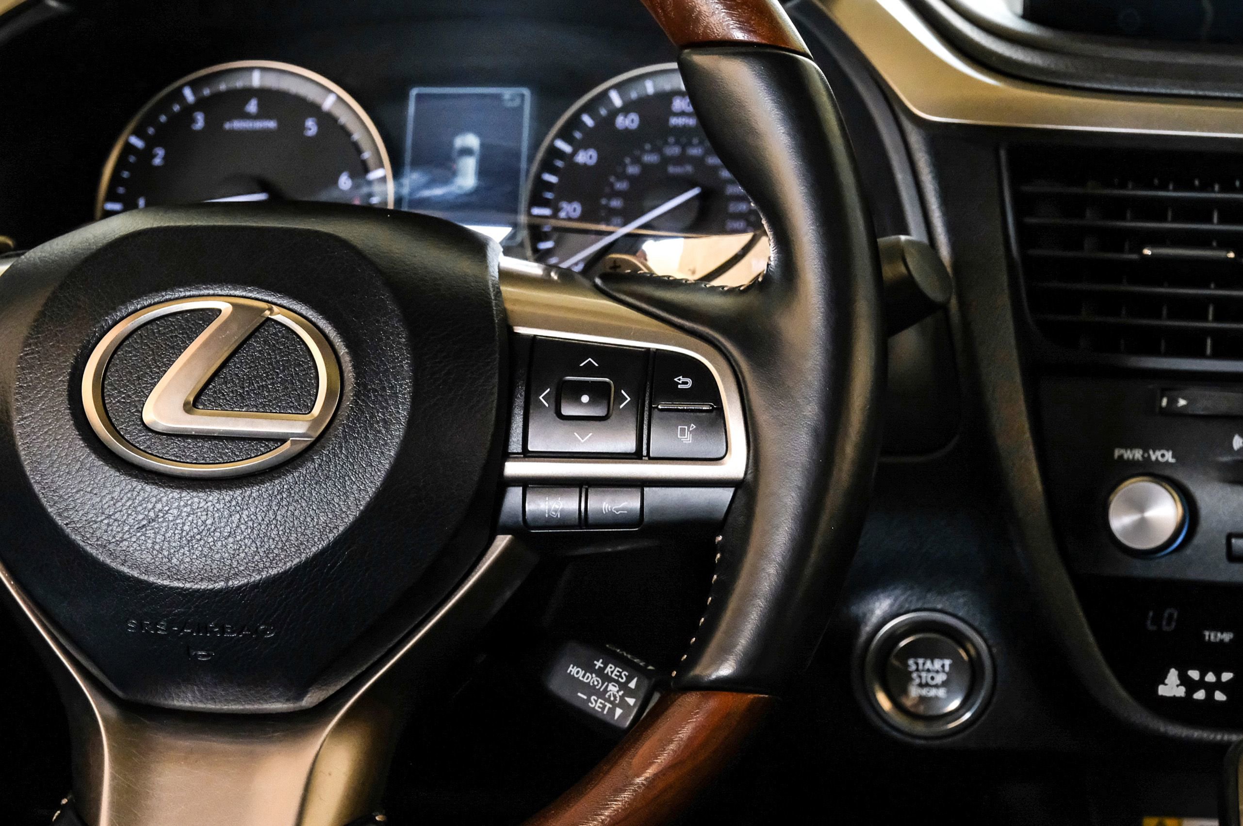 Used 2022 Lexus RX 350L FWD w/ Premium Package image 18