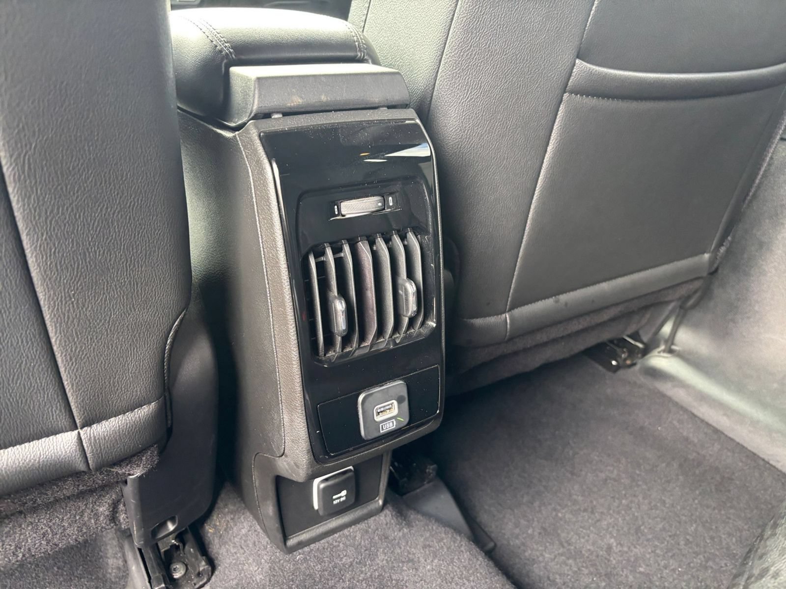 Used 2025 Jeep Compass Limited AWD/4WD image 22