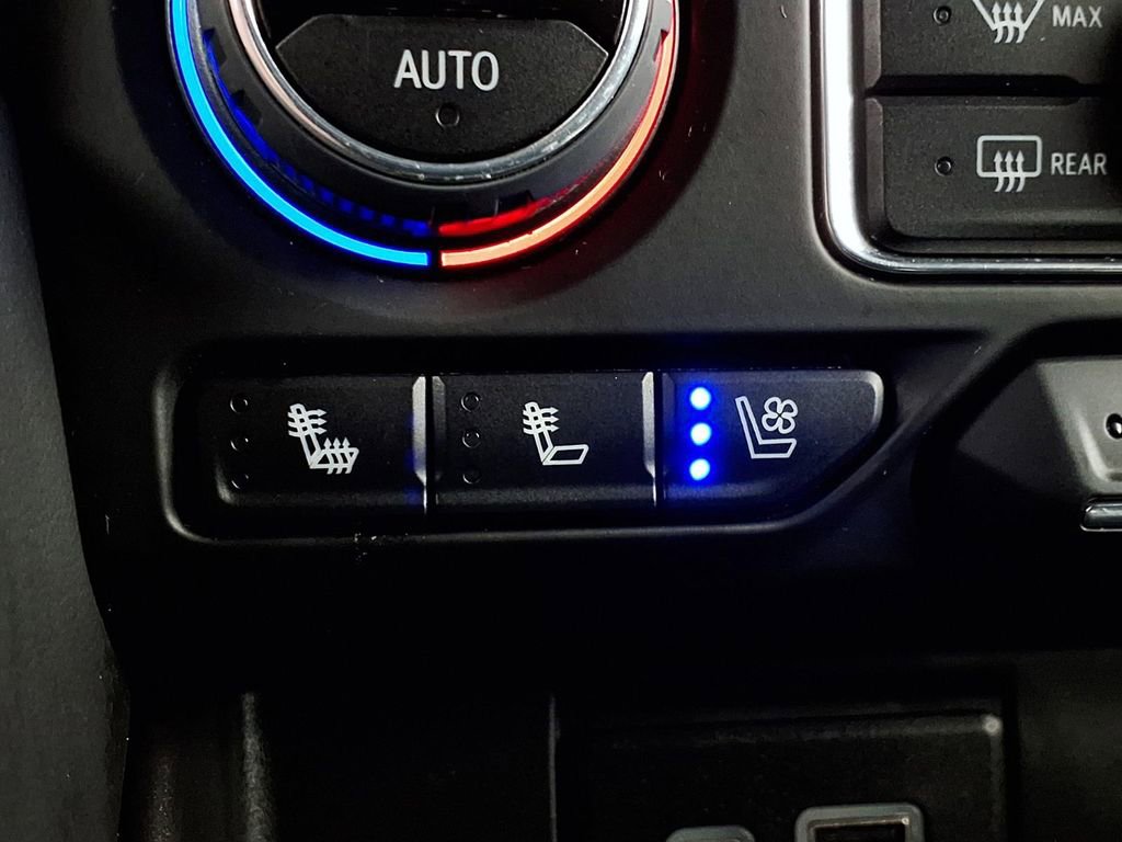 Used 2024 Chevrolet Tahoe Premier image 14