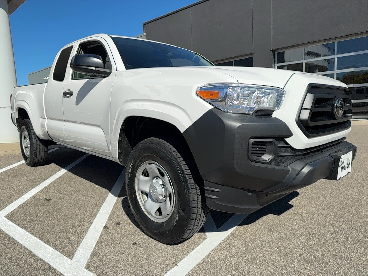 Used 2022 Toyota Tacoma 2WD Access Cab image 1