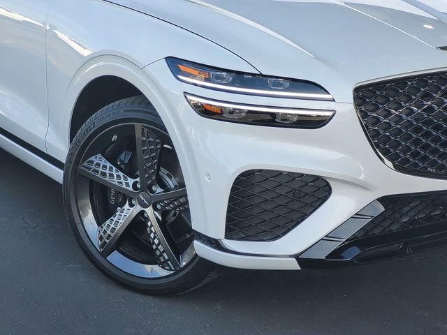 Used 2025 Genesis GV70 3.5T Sport w/ Sport Prestige Package image 3