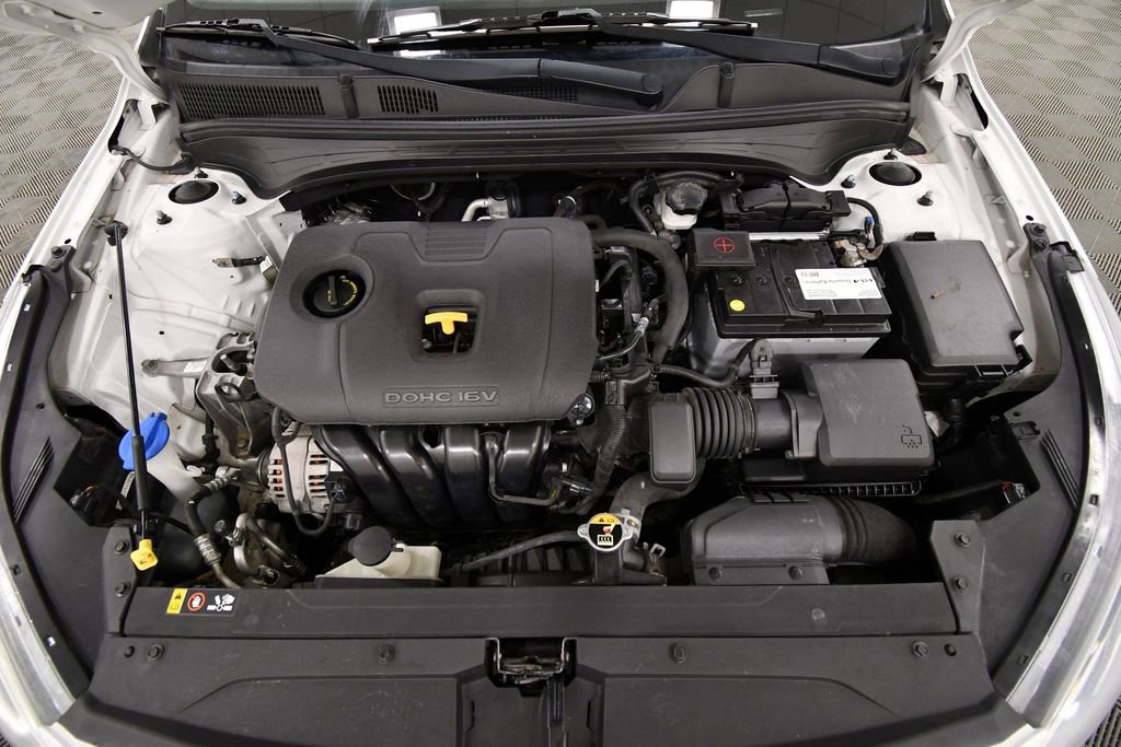 Certified 2019 Kia Forte LXS image 12