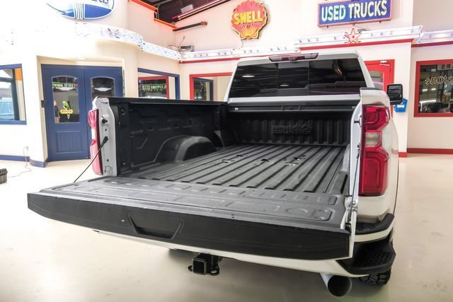 Used 2022 Chevrolet Silverado 2500 High Country w/ Z71 Off-Road Package AWD/4WD image 60