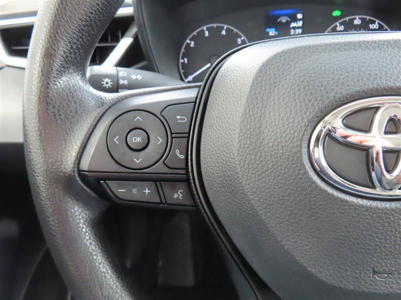 Used 2025 Toyota Corolla LE FWD image 17