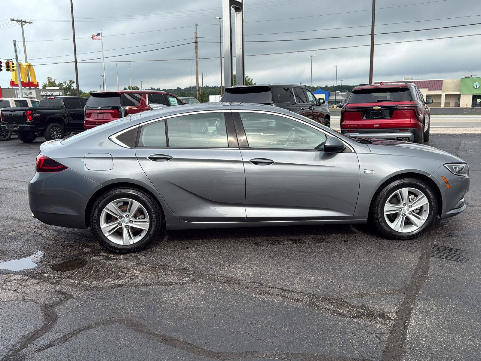 Used 2020 Buick Regal Preferred FWD image 6