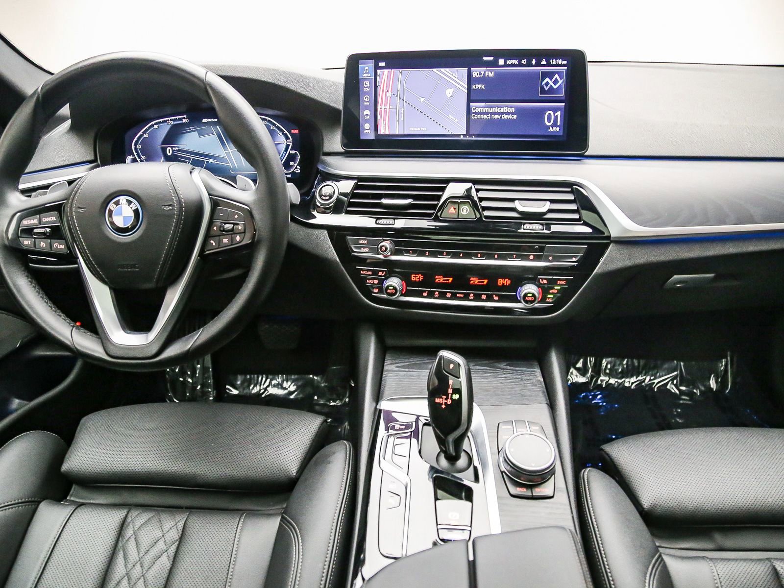 Certified 2023 BMW 530e w/ Premium Package RWD image 13