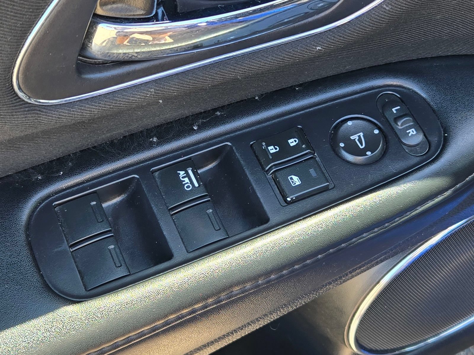Used 2018 Honda HR-V EX image 23