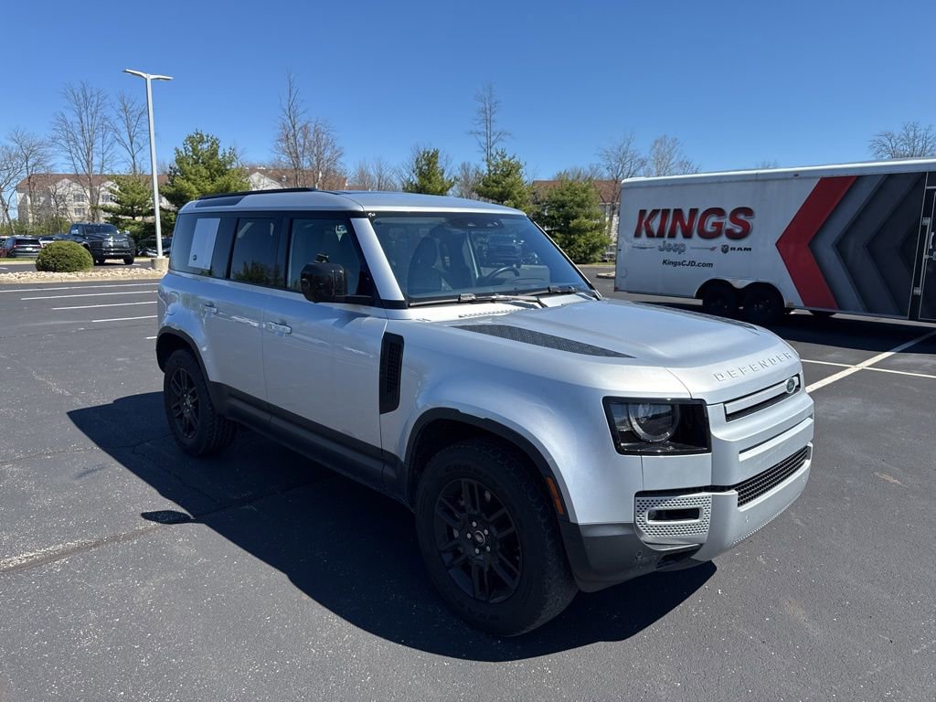 Used 2020 Land Rover Defender 110 SE image 3