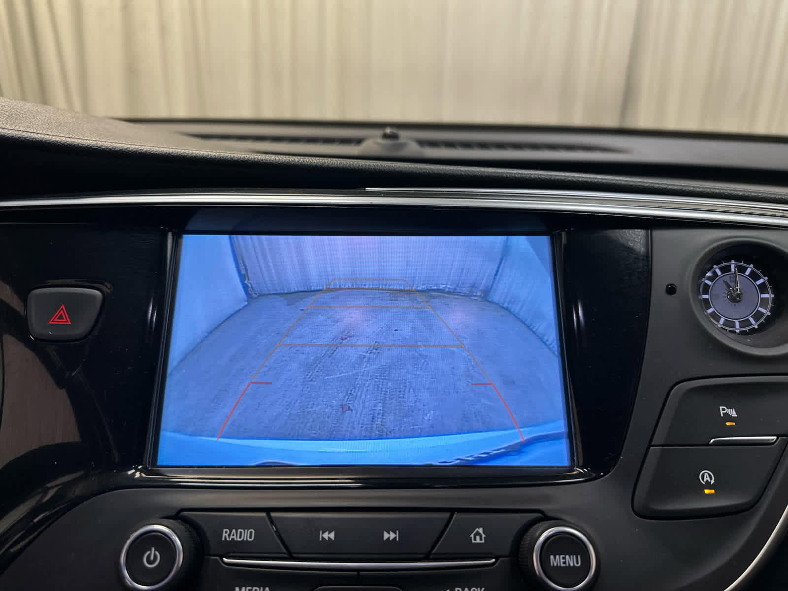 Used 2020 Buick Envision Essence FWD image 16