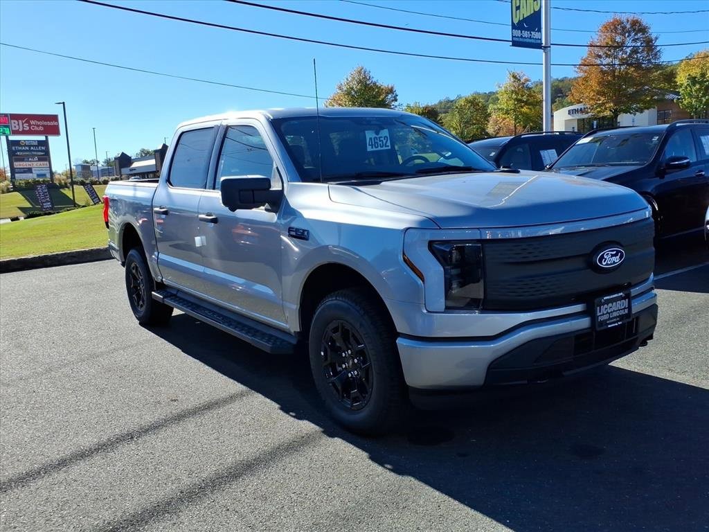 New 2025 Ford F150 Lightning XLT