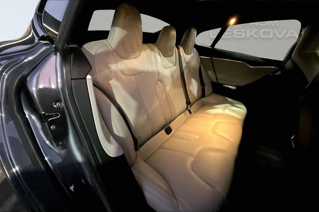 Used 2016 Tesla Model S 90D image 25