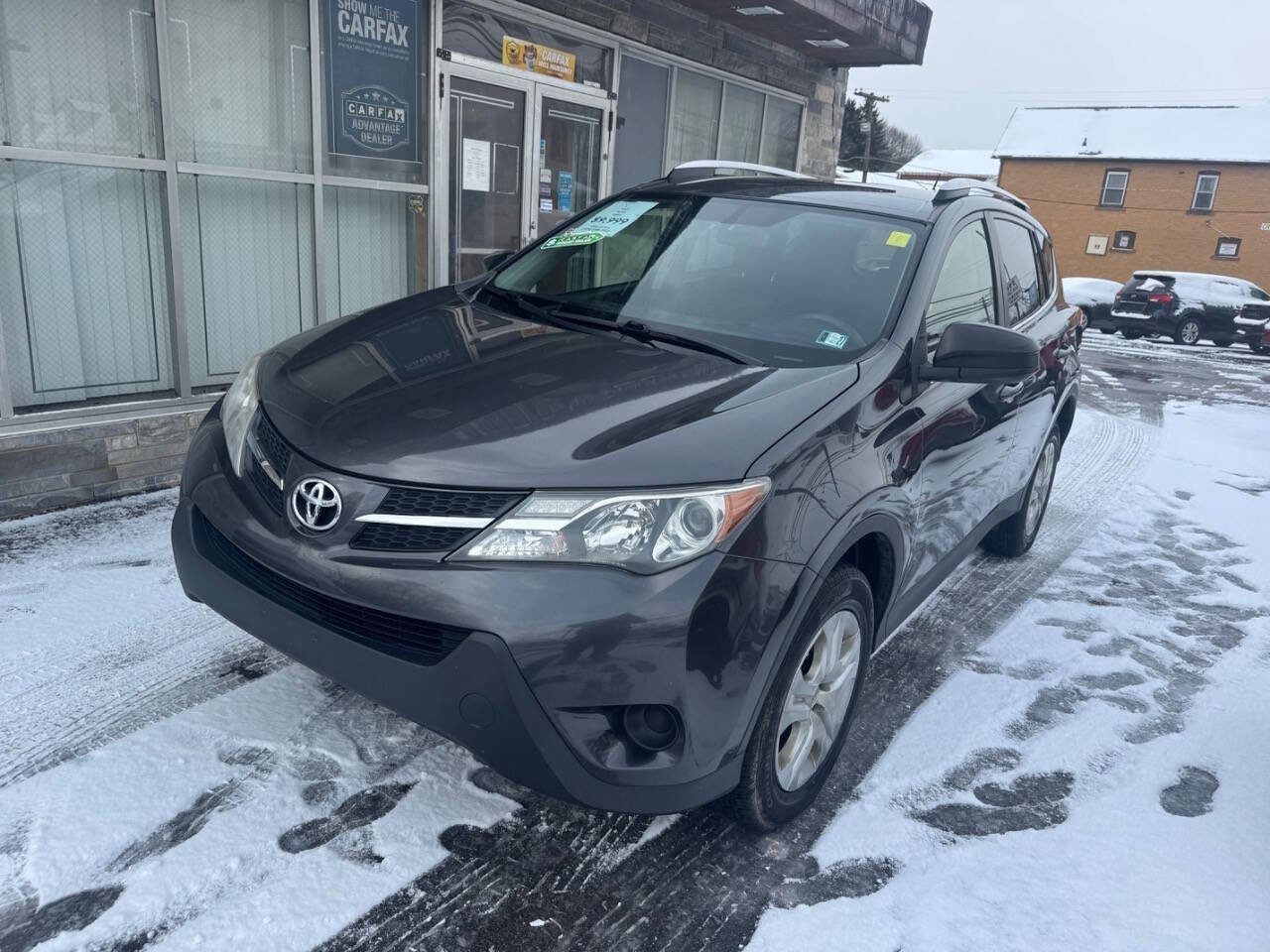 Used 2015 Toyota RAV4 LE image 1