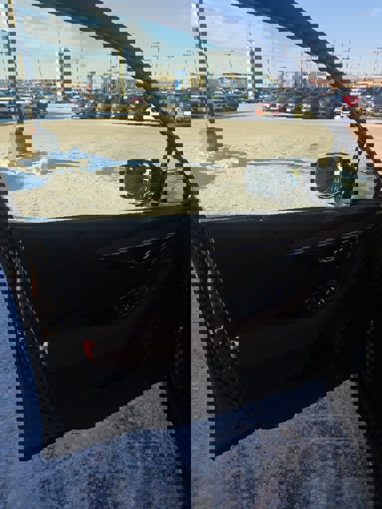 Used 2023 Subaru Outback Touring w/ Popular Package #2 image 11