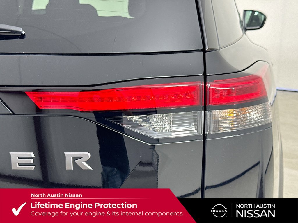 New 2026 Nissan Pathfinder SL FWD image 10