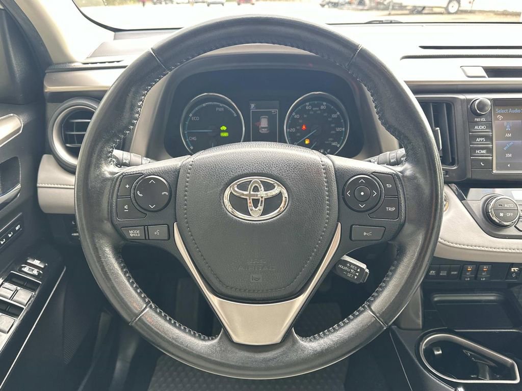 Used 2018 Toyota RAV4 Limited image 24