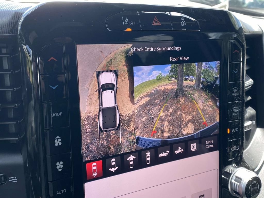 New 2026 RAM 3500 Big Horn AWD/4WD image 24