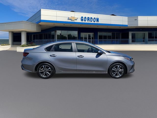 Used 2023 Kia Forte LXS w/ LXS Technology Package FWD image 7