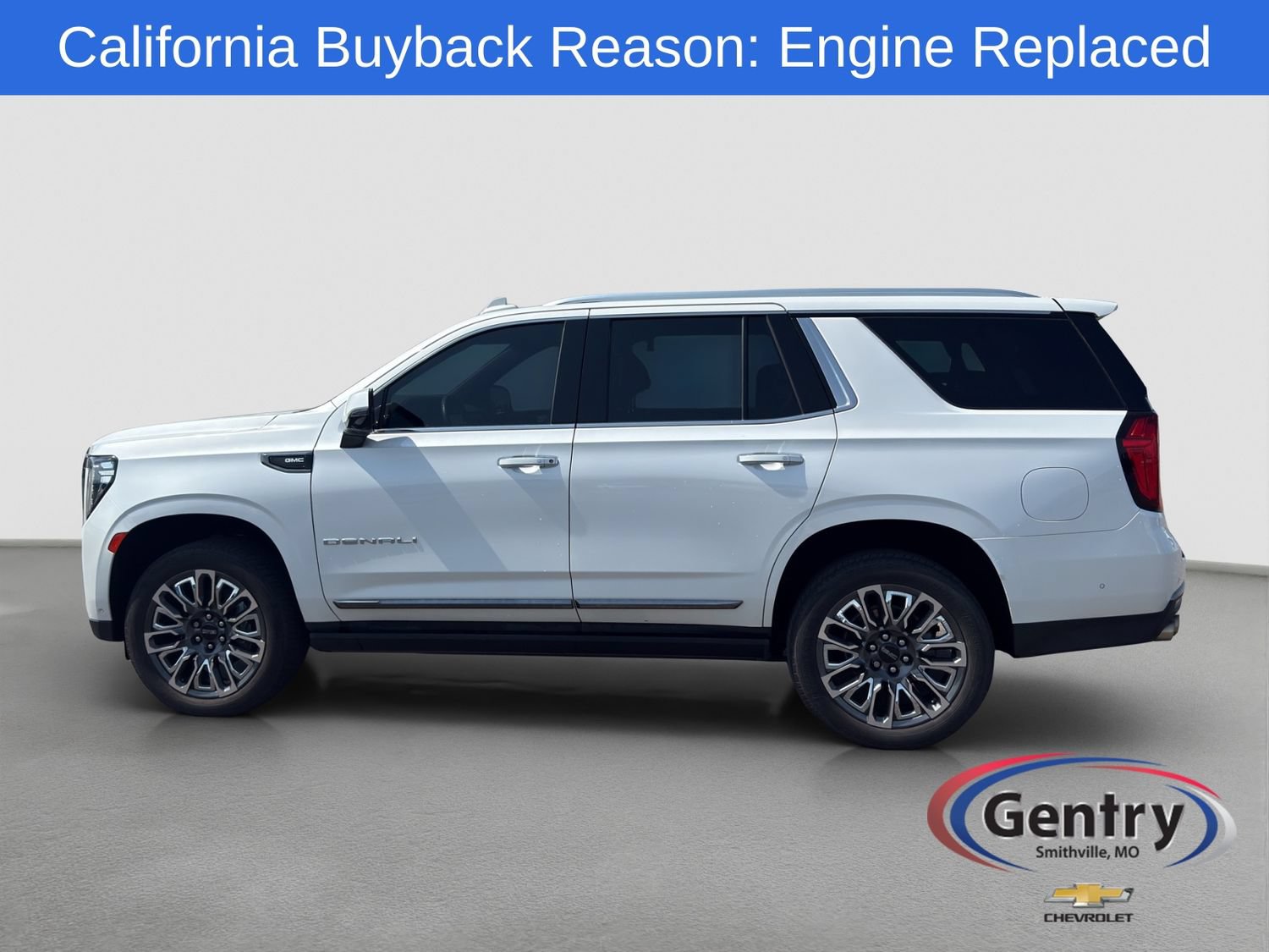 Used 2023 GMC Yukon Denali Ultimate AWD/4WD image 3