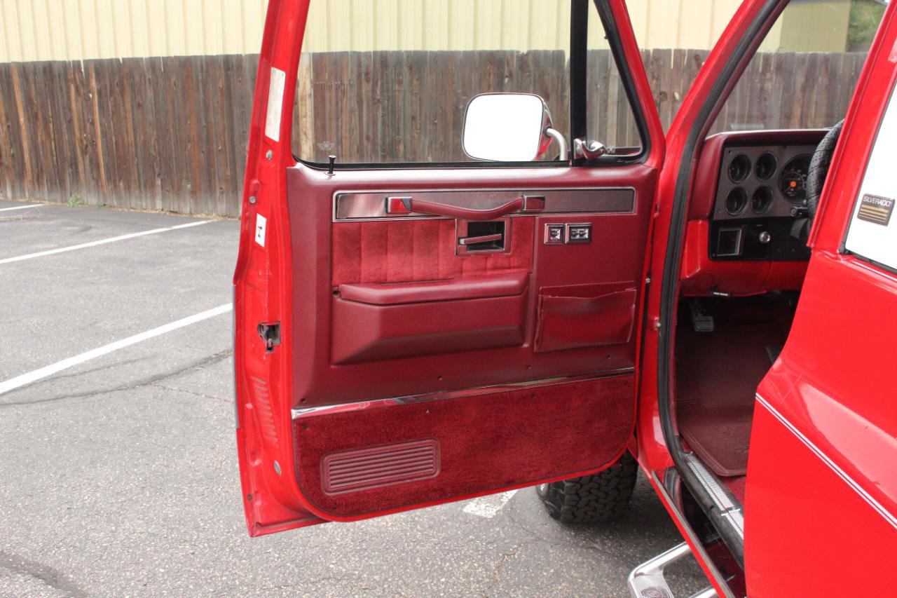 Used 1991 Chevrolet Blazer 4WD image 41