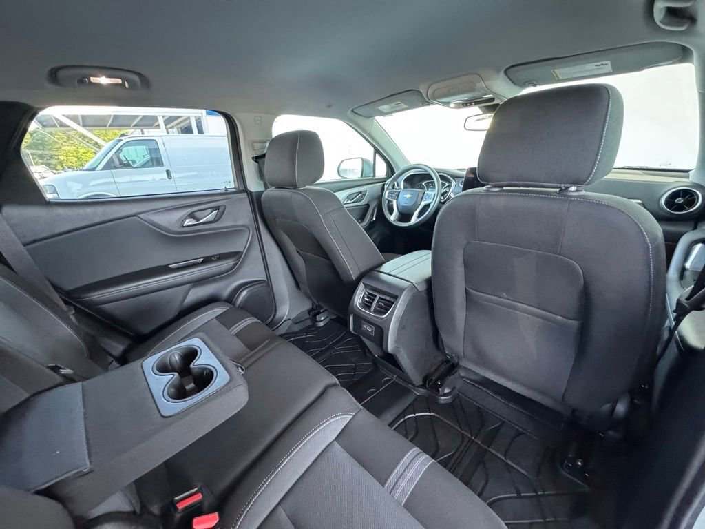 Used 2024 Chevrolet Blazer LT w/ Convenience Package FWD image 24
