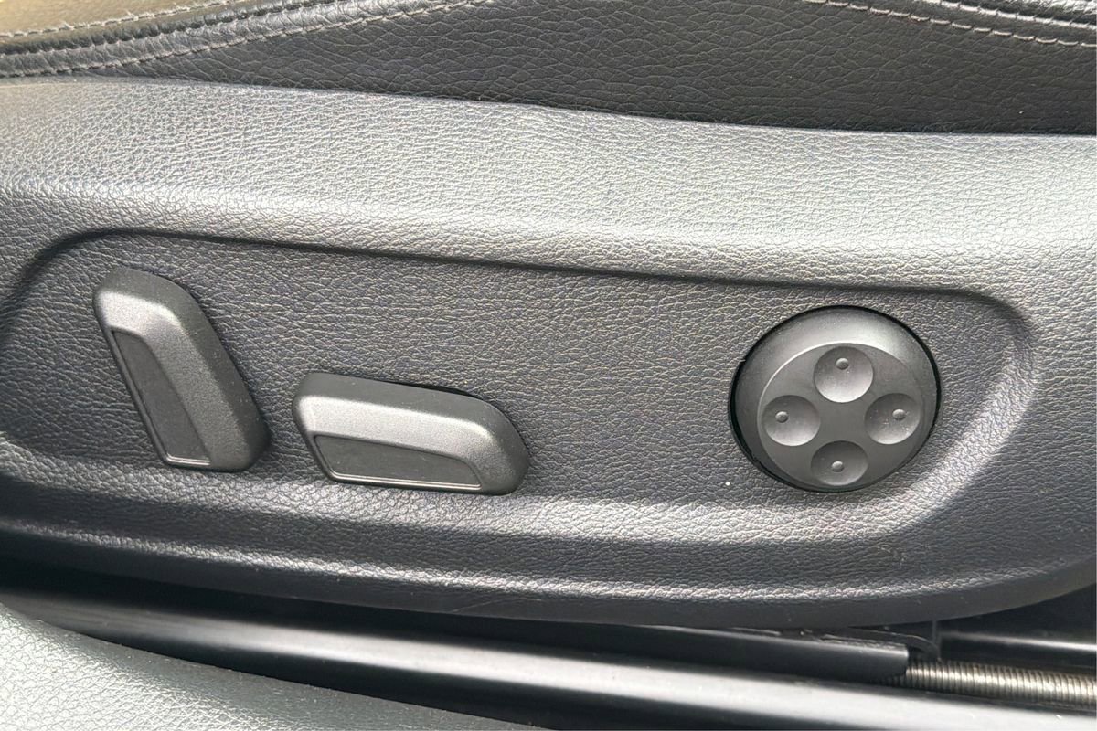 Used 2014 Volkswagen CC Sport image 38