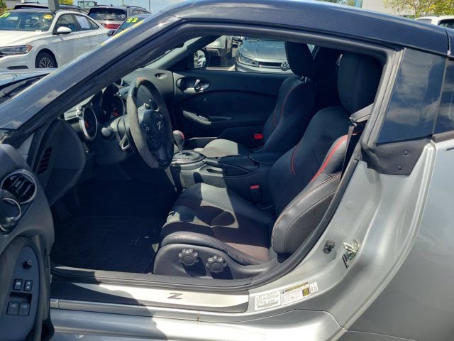 Used 2020 Nissan 370Z Coupe RWD image 11