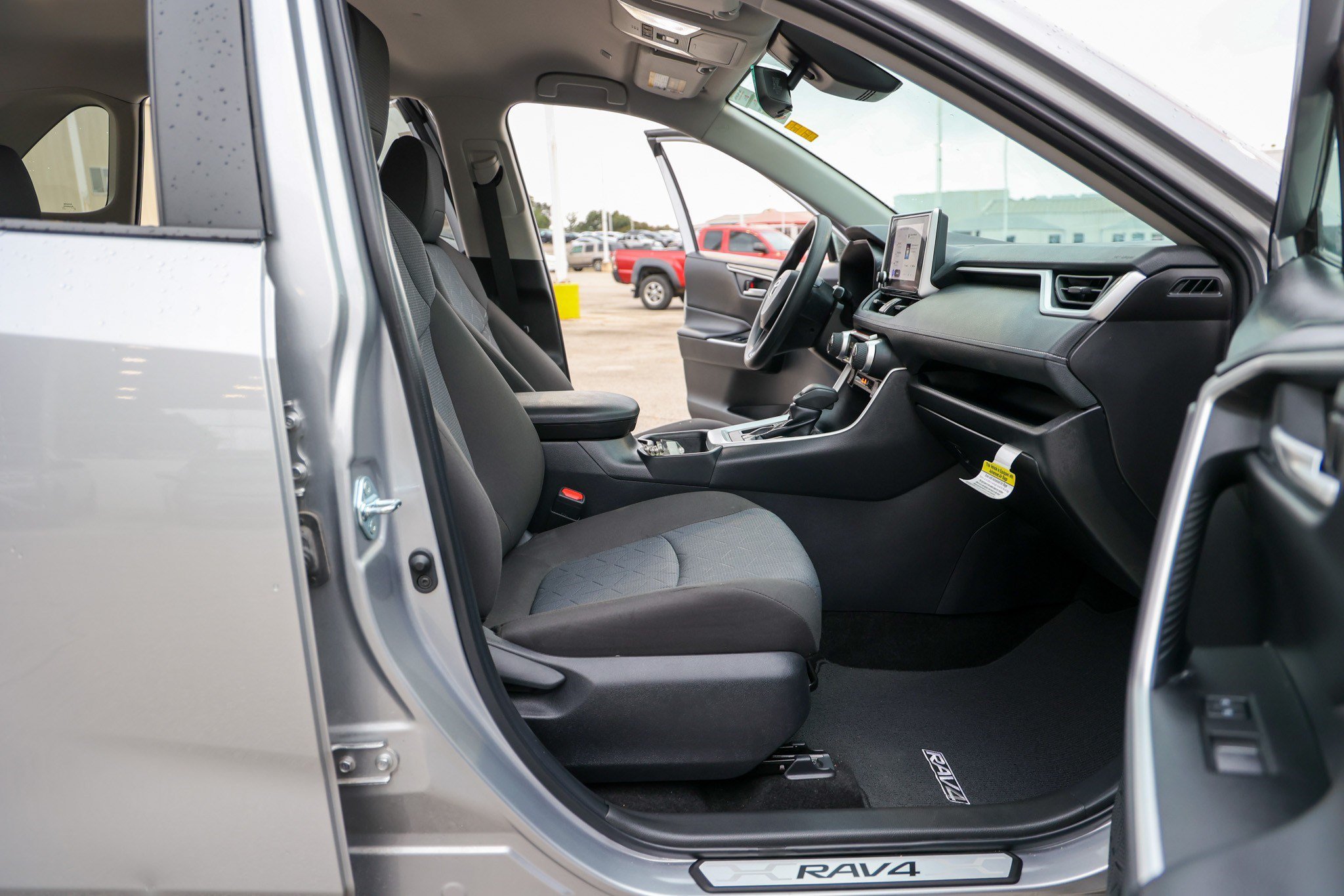 Certified 2025 Toyota RAV4 XLE FWD image 42