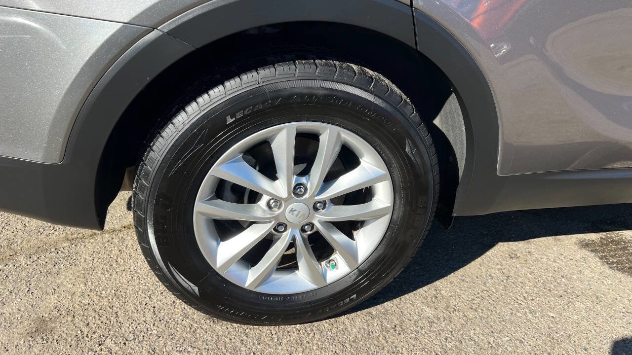 Used 2016 Kia Sorento LX 4dr SUV image 31