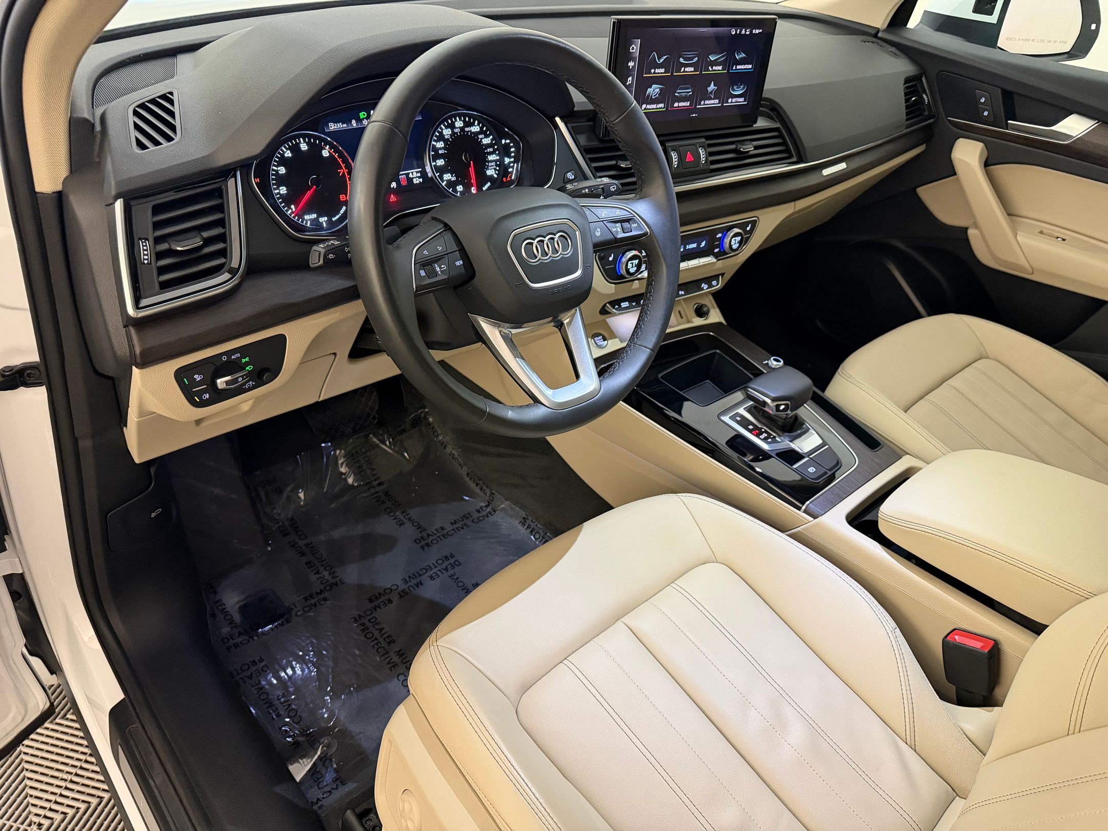 Certified 2023 Audi Q5 Premium w/ Convenience Package AWD/4WD image 4