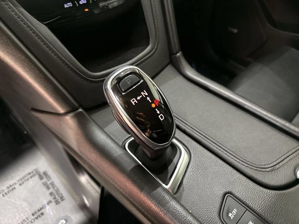Used 2018 Cadillac XT5 Luxury w/ Driver Awareness Package AWD/4WD image 23