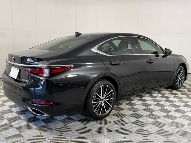 Used 2025 Lexus ES 350 w/ Premium Package FWD image 10