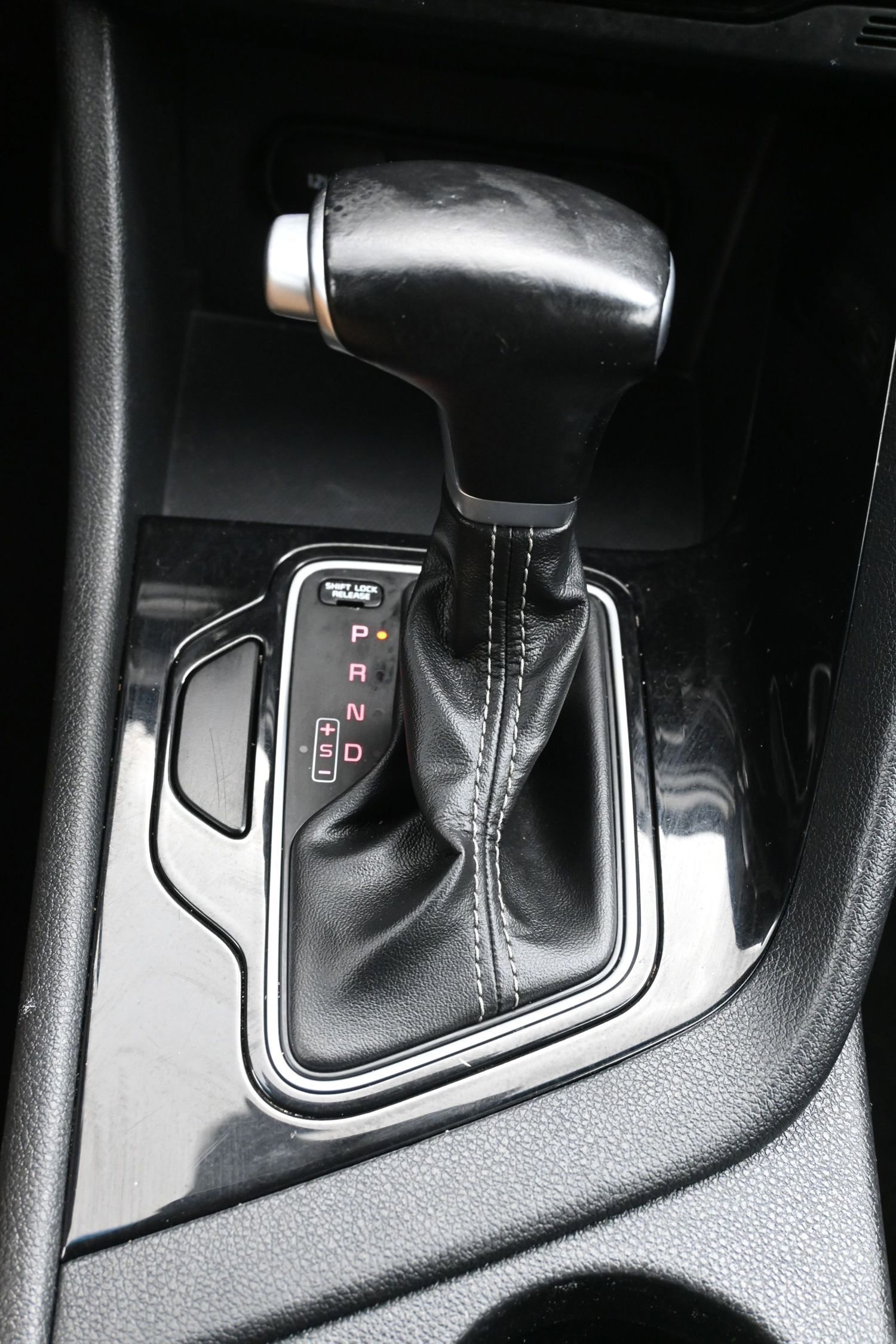 Used 2019 Kia Niro S Touring image 20