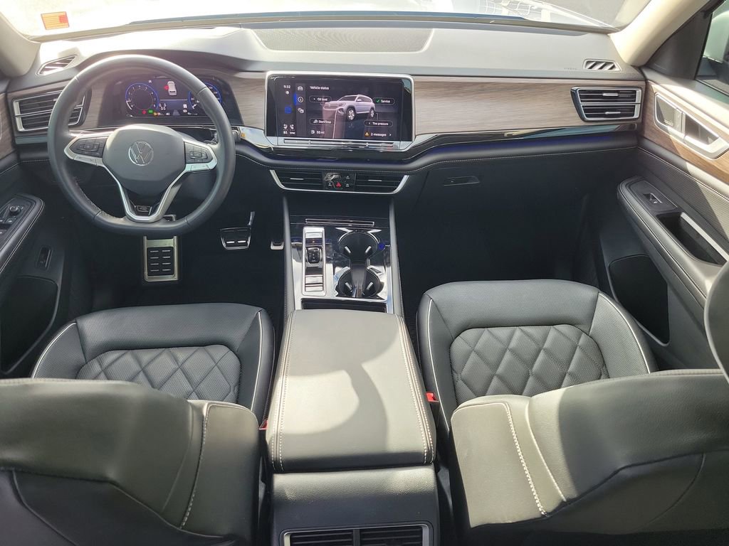 Used 2024 Volkswagen Atlas SEL Premium R-Line image 18