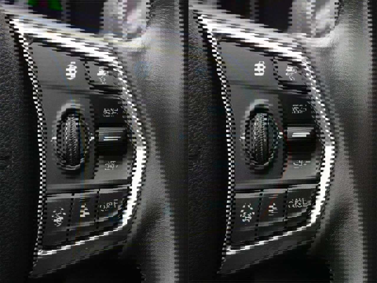 Used 2023 Acura MDX FWD image 33