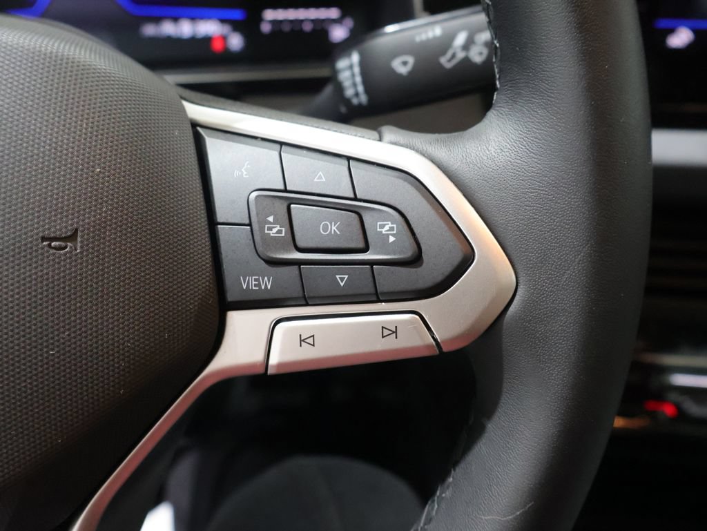 Used 2025 Volkswagen Jetta SE FWD image 38