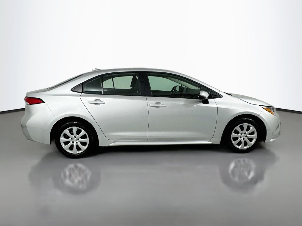 Used 2024 Toyota Corolla LE FWD image 9