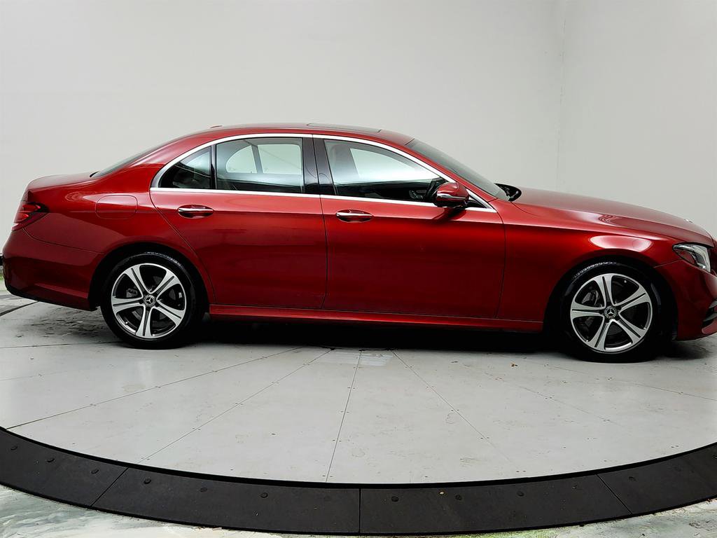Used 2019 Mercedes-Benz E 300 image 4