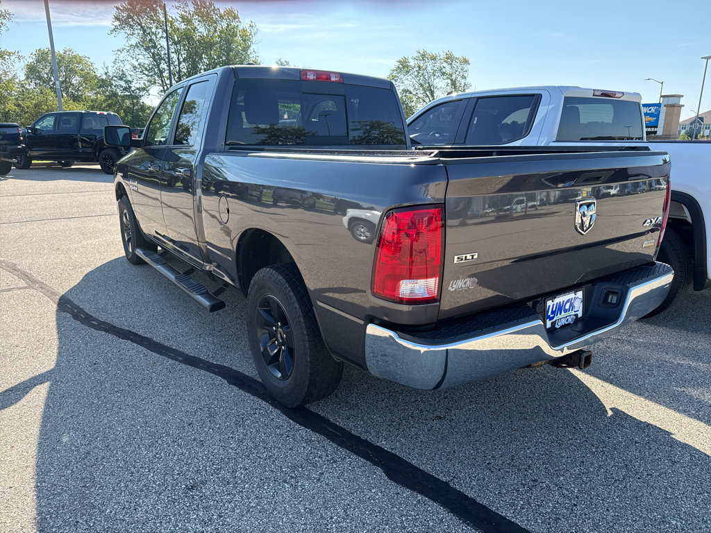 Used 2017 RAM 1500 Classic SLT AWD/4WD image 3