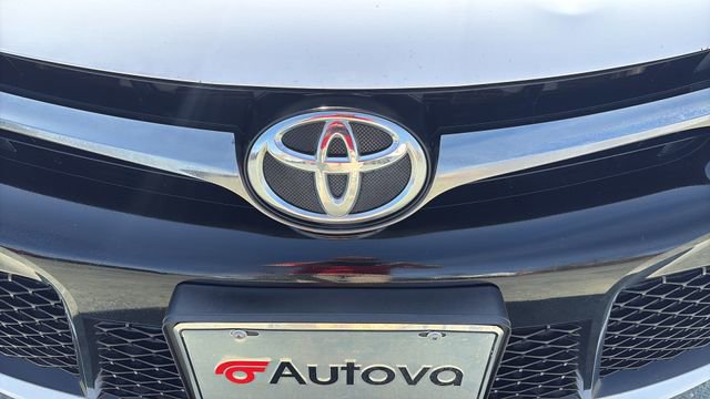 Used 2016 Toyota Camry SE image 9