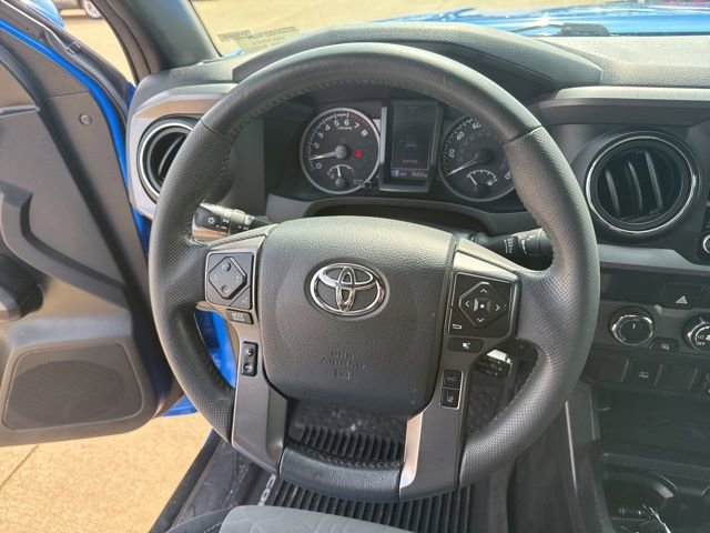 Used 2020 Toyota Tacoma TRD Off-Road image 18
